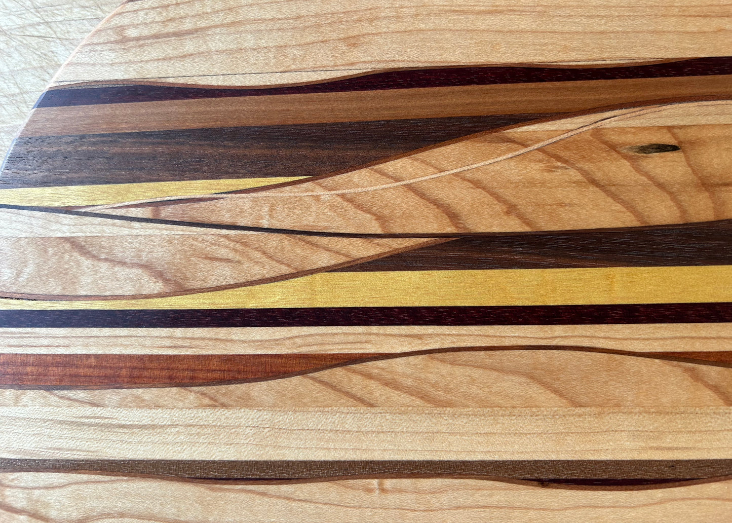 Round Woven Board Mid-Sized