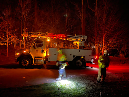 B2W Teams Up With Santa to Thank Utility Crew