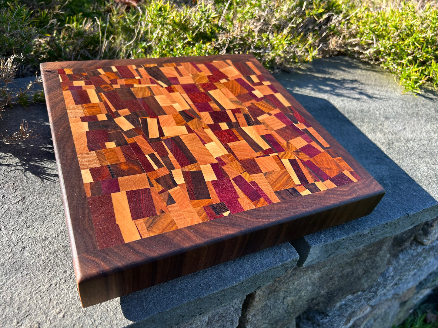 Medium Chaotic Pattern End Grain Board