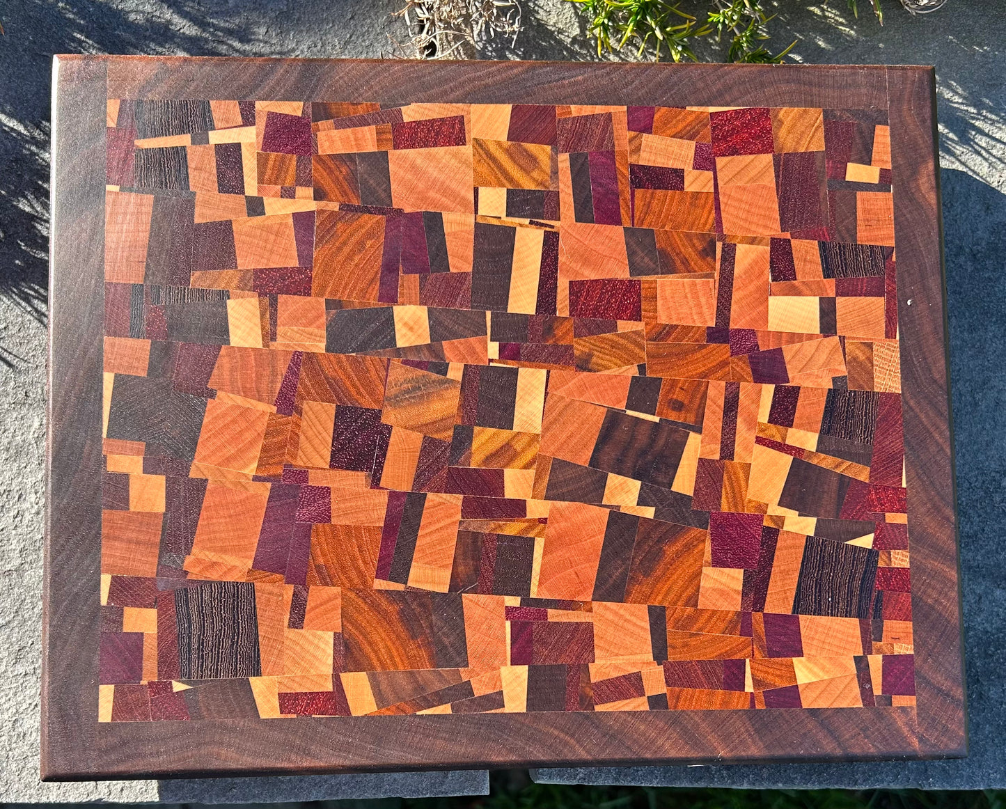 Small Chaotic Pattern End Grain Board