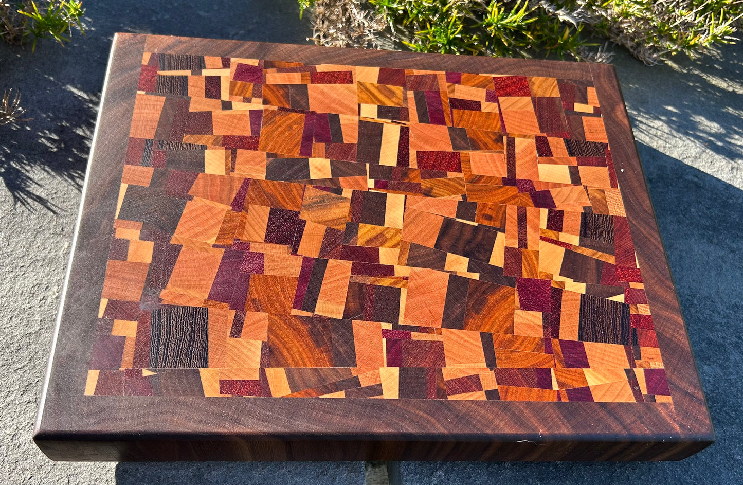 Small Chaotic Pattern End Grain Board