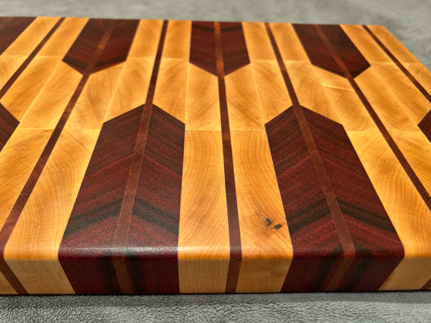 Padauk Arrows End Grain Board