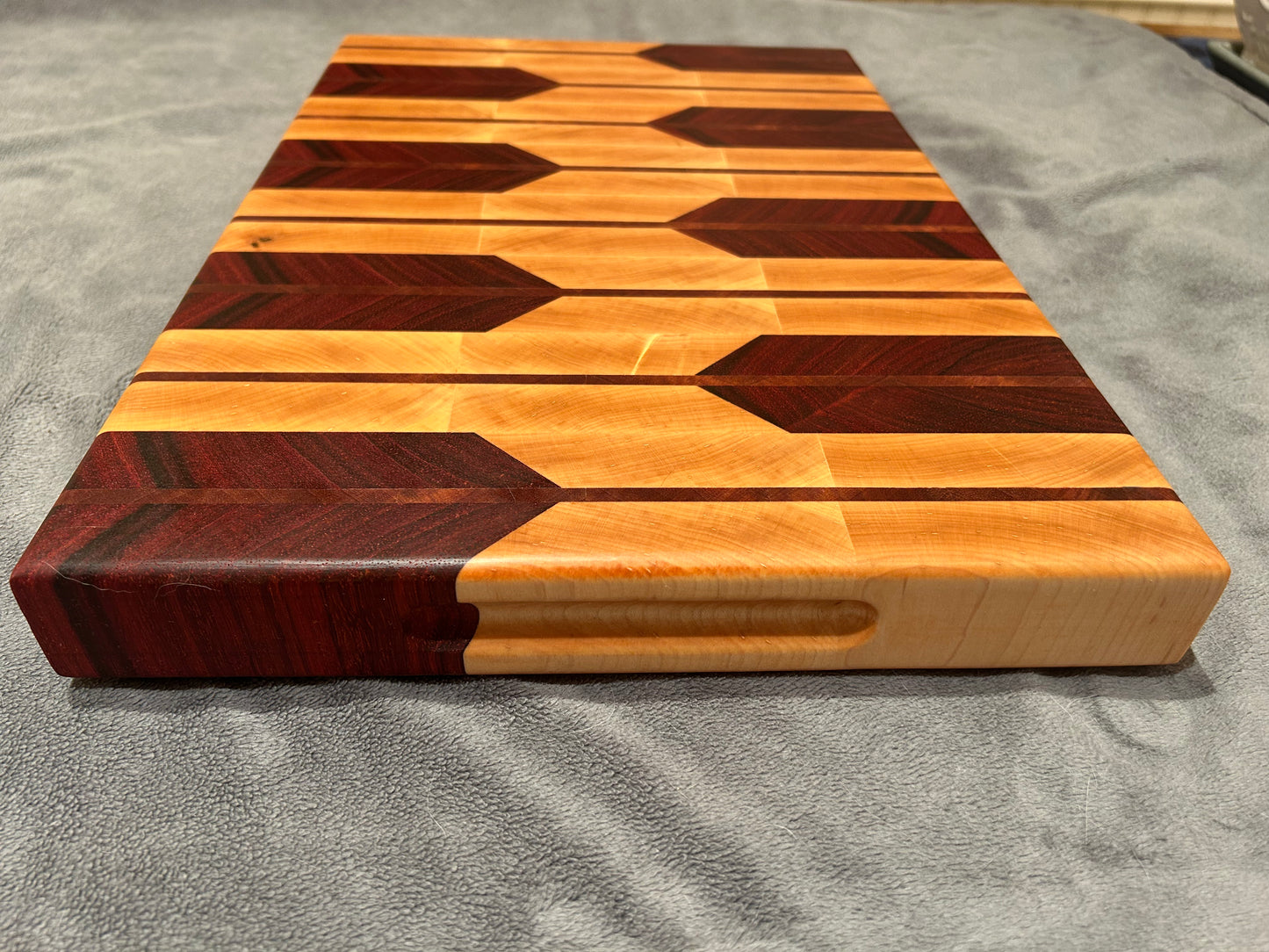 Padauk Arrows End Grain Board