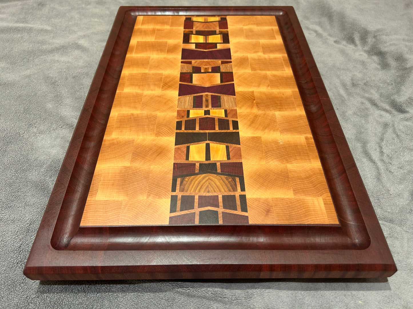 Kaleidoscope End Grain Board With Juice Groove
