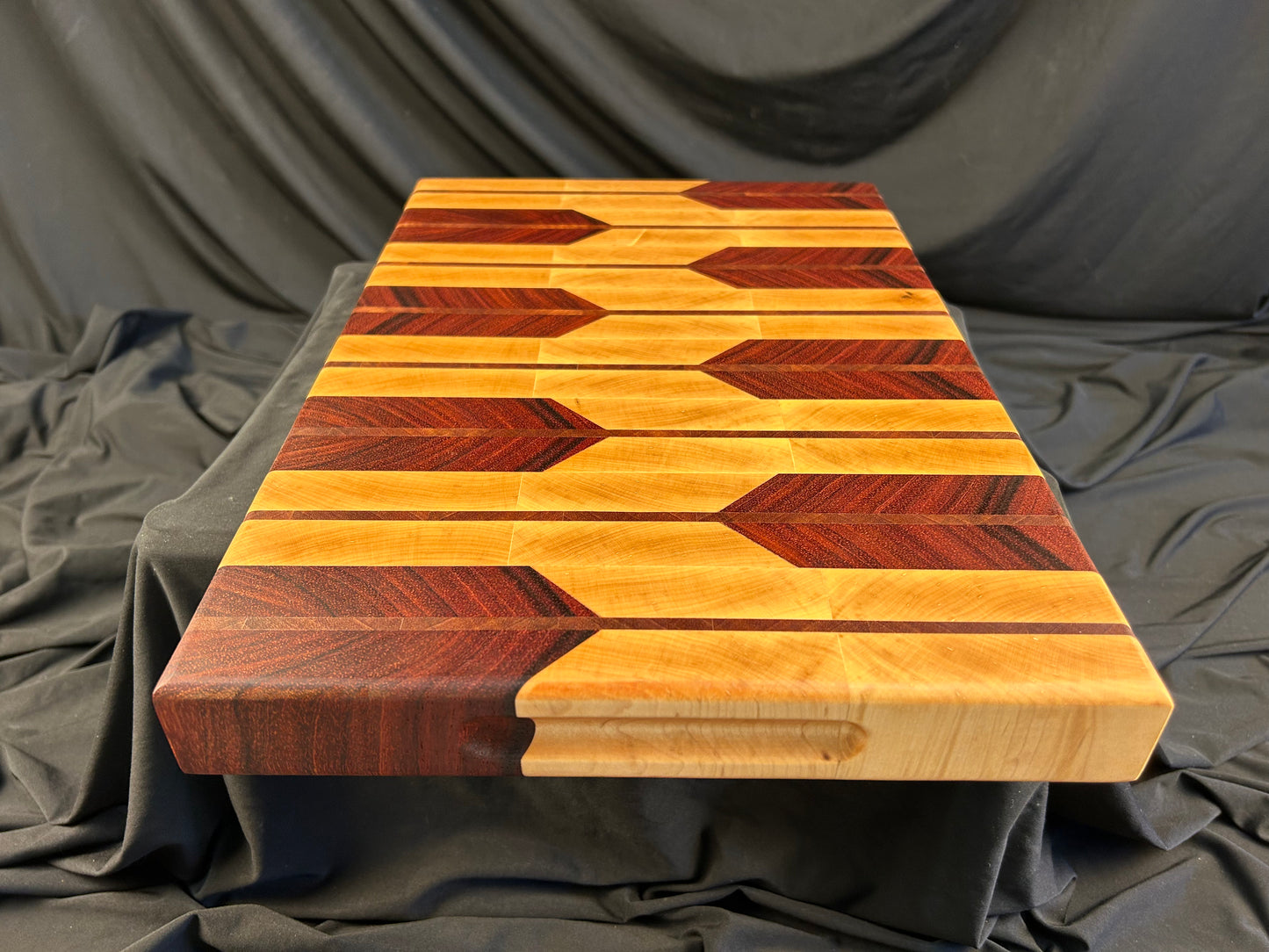 Maple and Padauk Arrow Pattern End Grain Cutting Board
