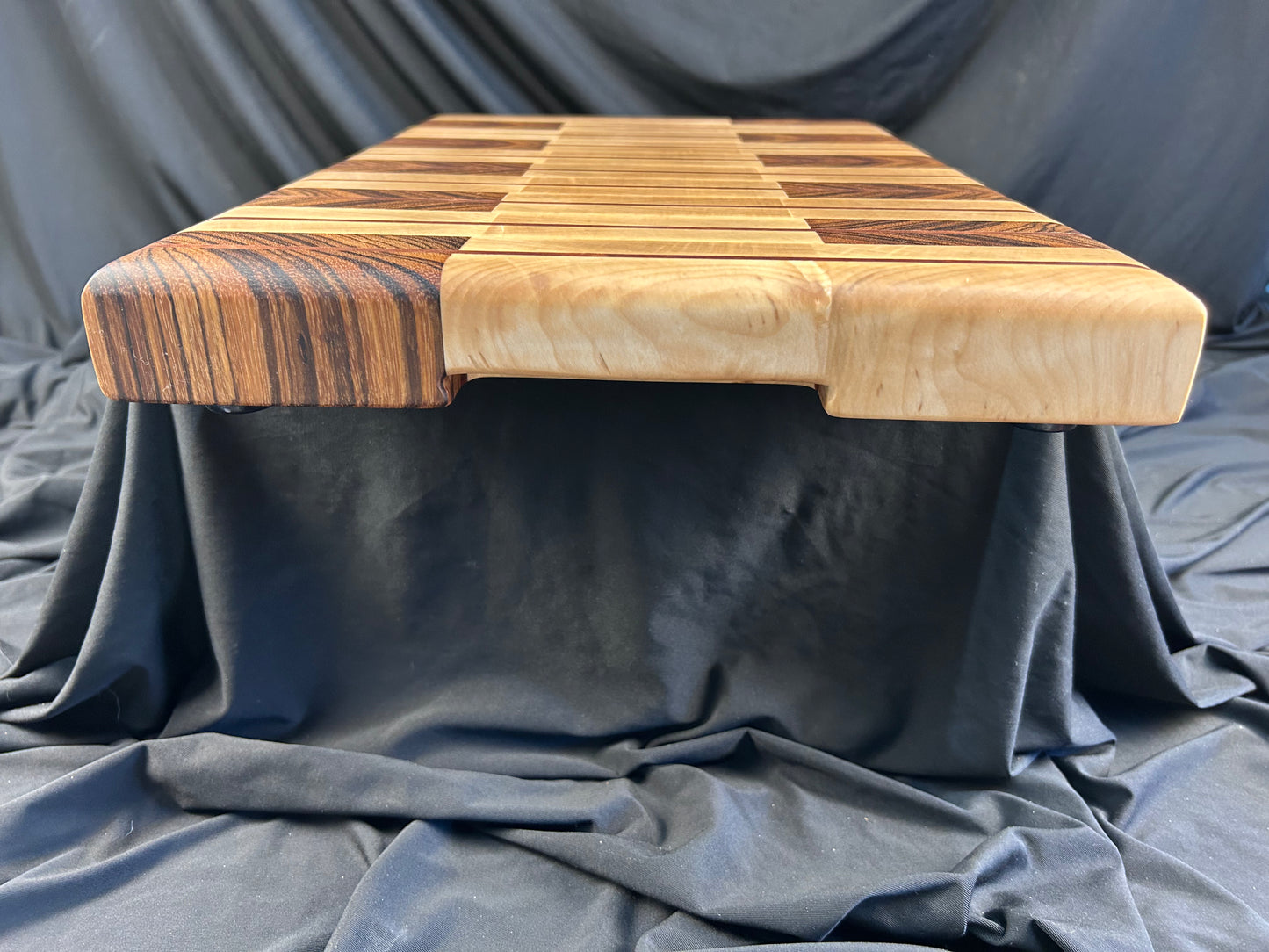 Maple and Zebra Wood Arrow Pattern End Grain Cutting Borad