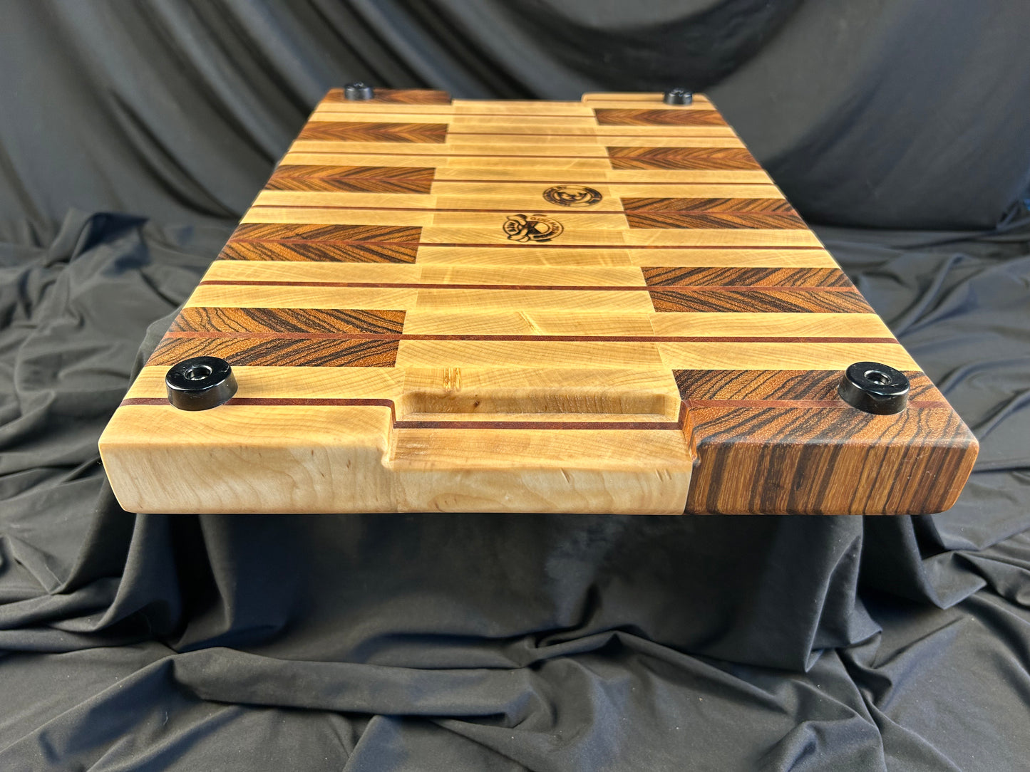 Maple and Zebra Wood Arrow Pattern End Grain Cutting Borad